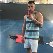 Joven estudiante de fitness, apasionado por el deporte busca ayudar a personas a lograr su objetivo